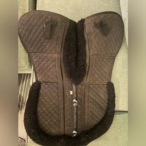 EUC Total Saddle Fit Six Point Wither Freedom Sheepskin Half Pad